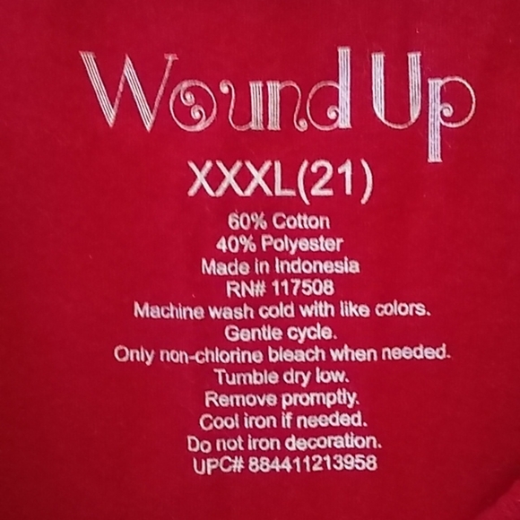 FINAL MARKDOWN Juniors' Wound Up "Fa La Llama" Tee (XXXL/21) - Picture 5 of 7